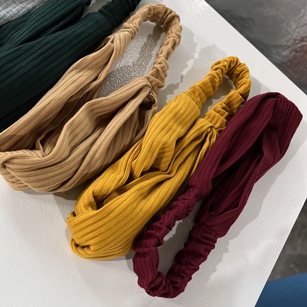 Multiple Headbands - Picture 2 of 3